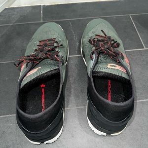 Men’s sizes 12 Under Armour sneaker.  Only worn once. Like new